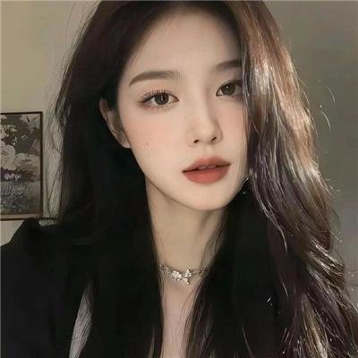 妮可·拜耳：大码怪美人